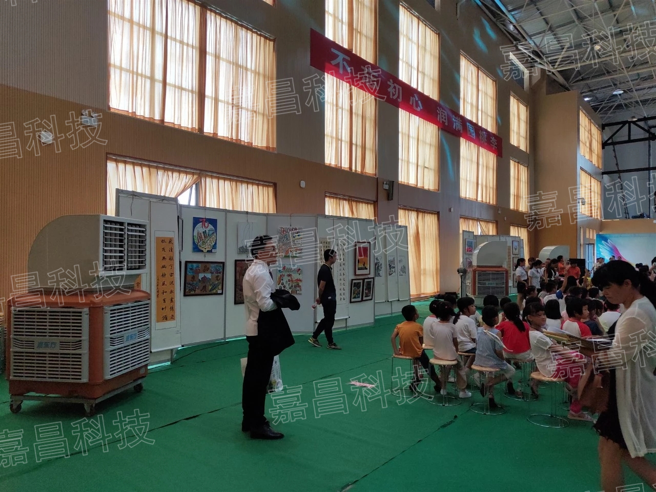 廣東嘉昌通風降溫廠家,工業(yè)大風扇廠家,潤東方環(huán)?？照{廠家,移動冷風機